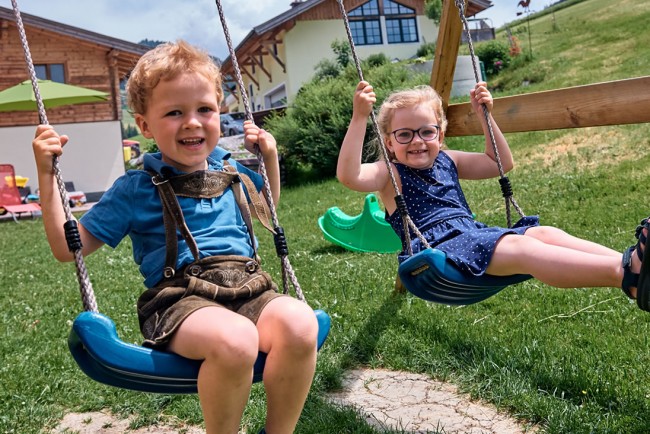 Kinderspielplatz vor dem Haus Obermühle